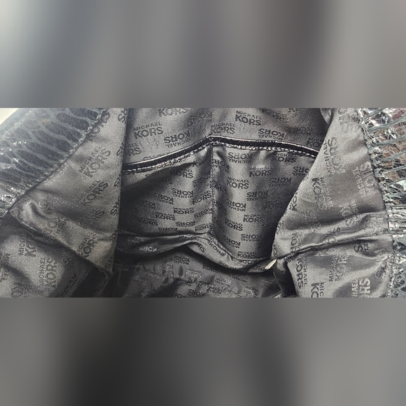 **$OLD*Michael Kors Lilly Black Snakeskin Print Leather Slouchy Hobo Shoulderbag - Picture 12 of 15